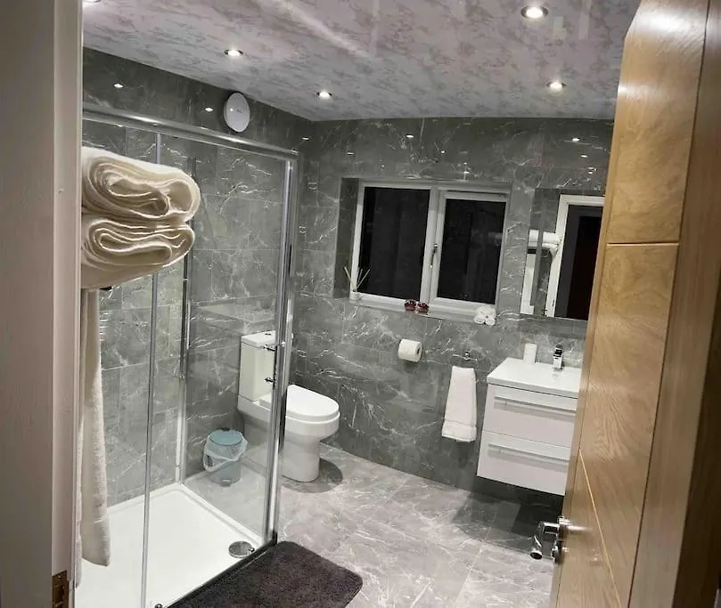 House In Heald Green Village Manchester