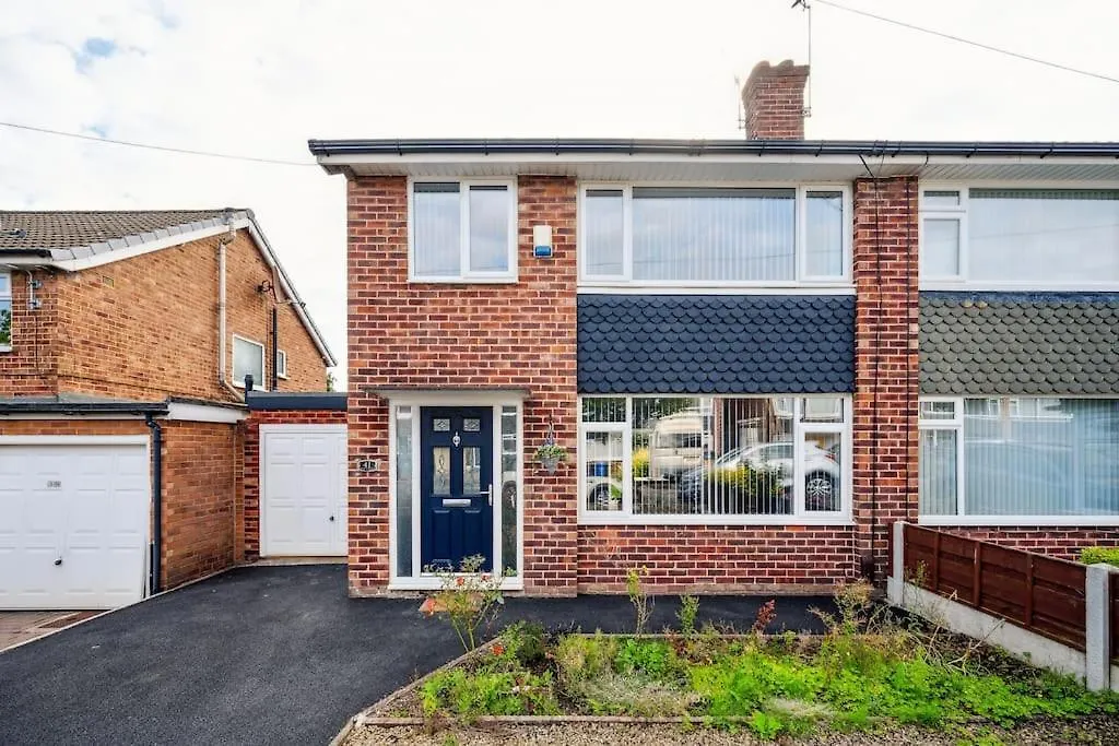 House In Heald Green Village location