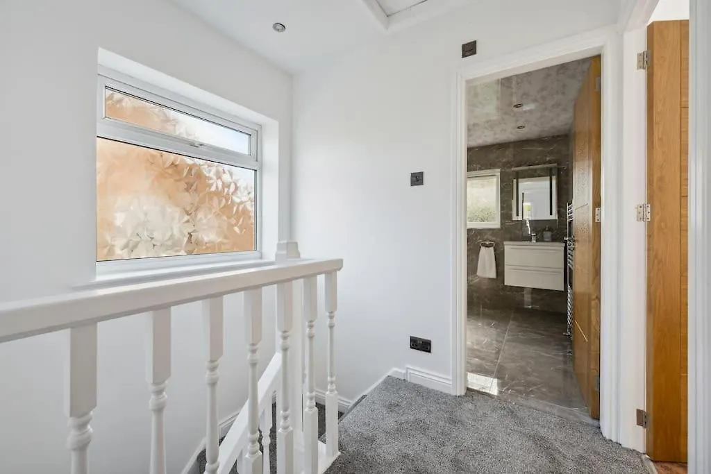 House In Heald Green Village Manchester